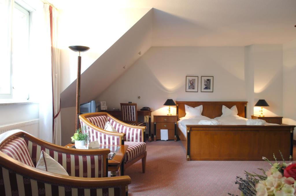 Hotel Gasthof Der Krug Stegaurach Δωμάτιο φωτογραφία