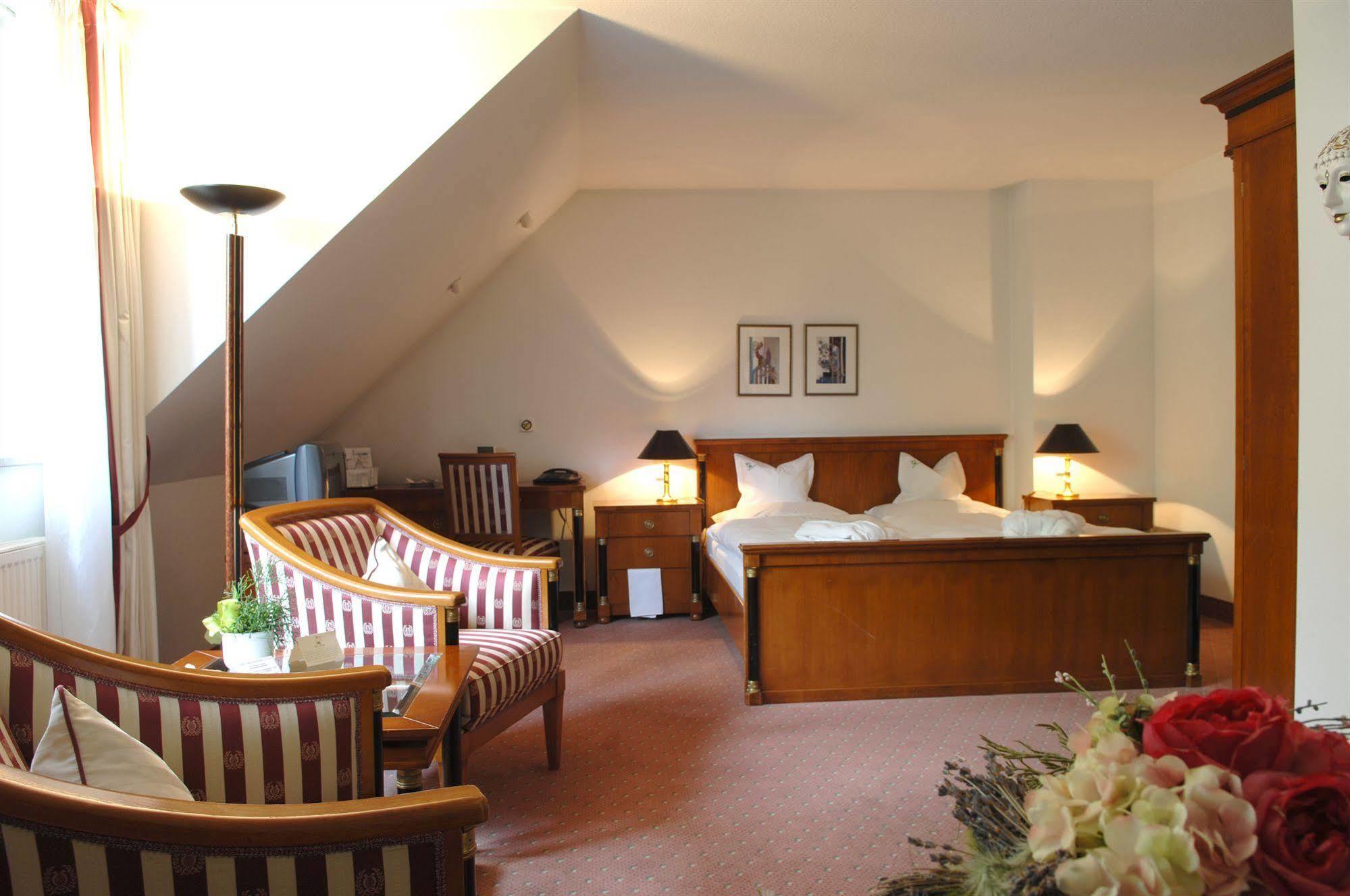 Hotel Gasthof Der Krug Stegaurach Εξωτερικό φωτογραφία