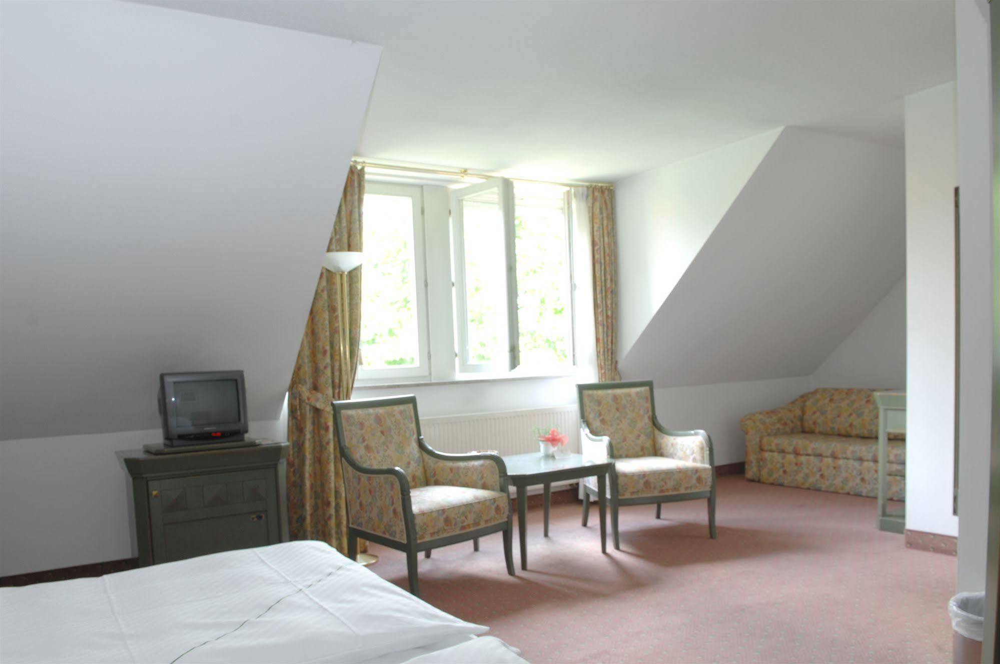 Hotel Gasthof Der Krug Stegaurach Εξωτερικό φωτογραφία